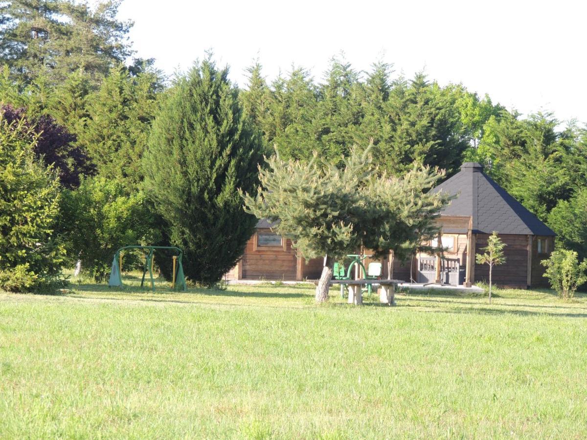 Atypique Lola Type Kota Location En *
